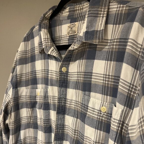 J Crew Flannel Button Down 100% Cotton Shirt - XL in Blue / White Plaid - Picture 4 of 7